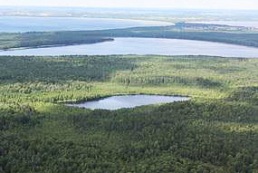 Озеро Выдреник (на переднем плане) и озеро Белое, Мядельский район