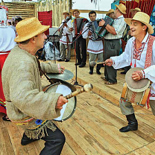 На территории национального парка проходит международный фольклорный фестиваль «Зов Полесья»